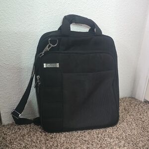 Kenneth Cole Black W/ Gunmetal Hardware Messenger/Laptop/Work Unisex Bag (EUC)🖤